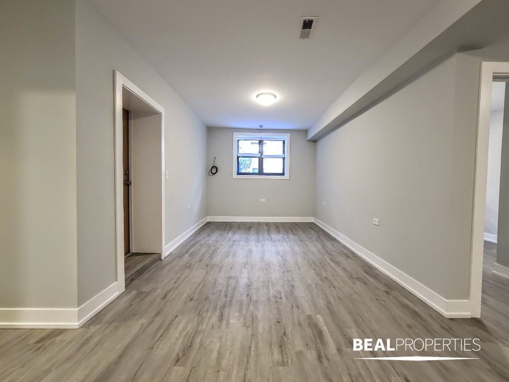 831 West Waveland Avenue