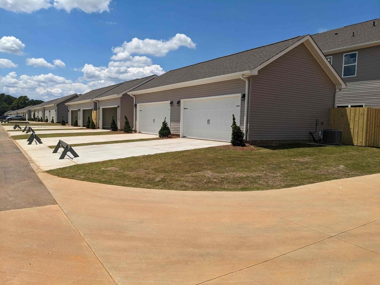 Mcclellan Way Se #3267 - Photo 3 of 11