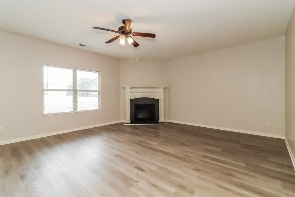 909 Walking Stick Trl - Photo 5 of 17