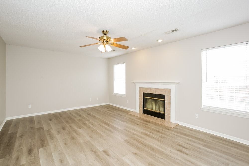 209 Bent Stream Lane - Photo 5 of 17