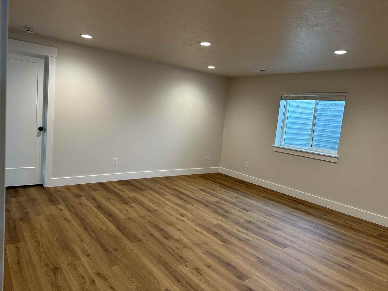 2237 W 1370 N #NA - Photo 6 of 14