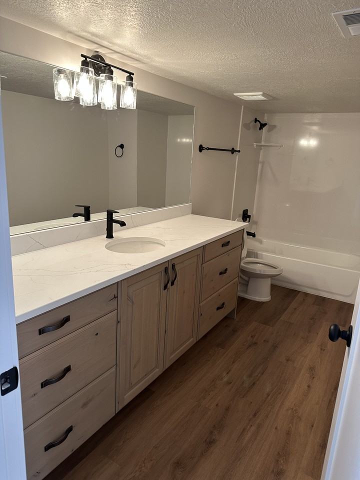 2237 W 1370 N #NA - Photo 7 of 14