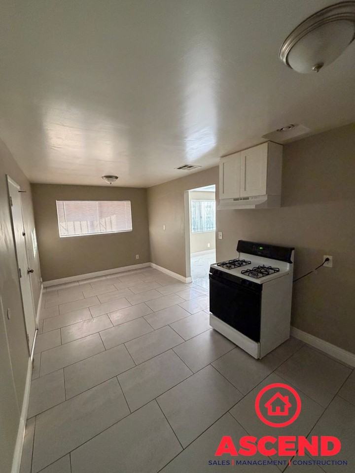 1420 Murdock Street - Photo 6 of 17