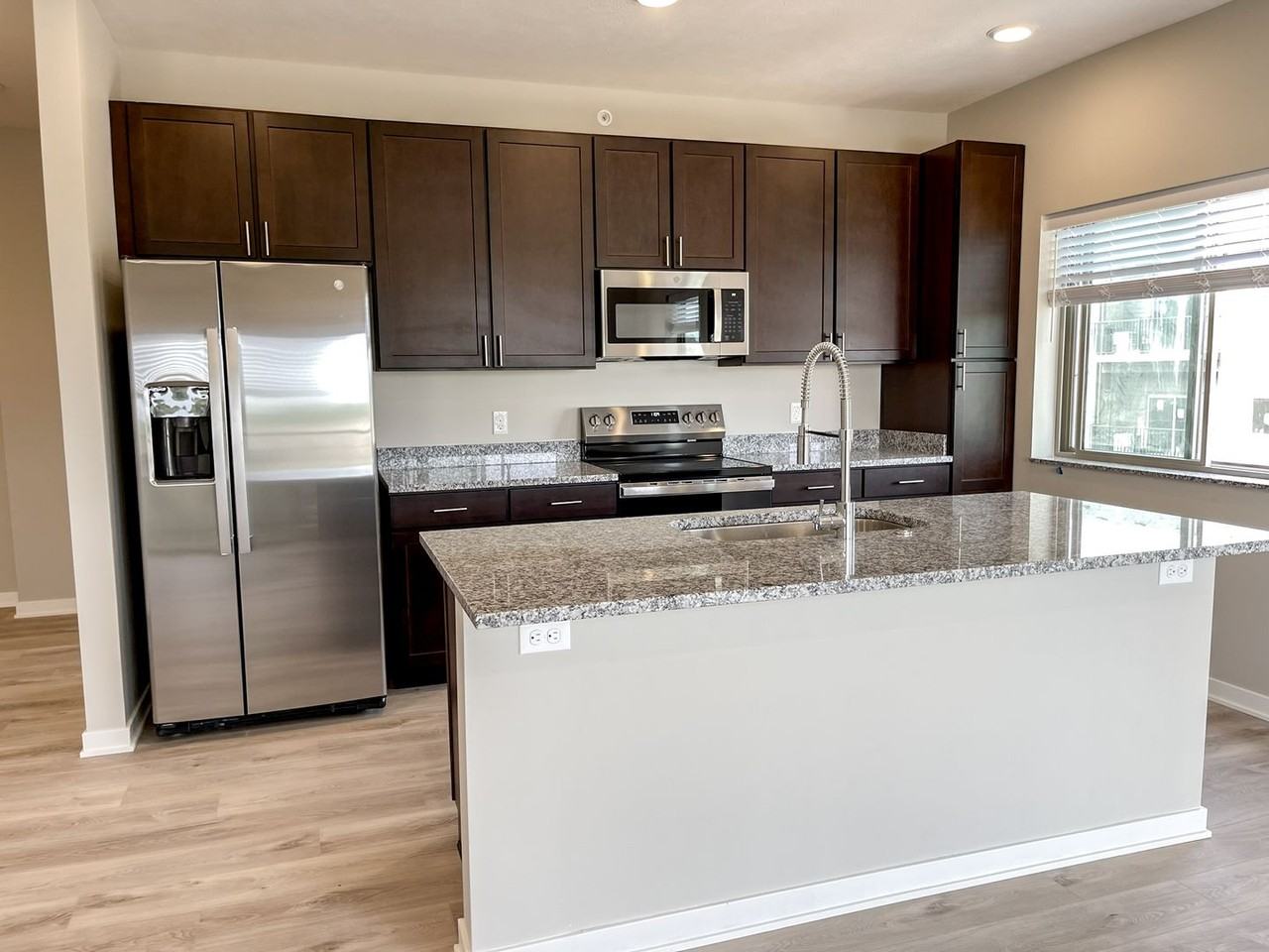 Horizon Apartments & Villas - Photo 4 of 34