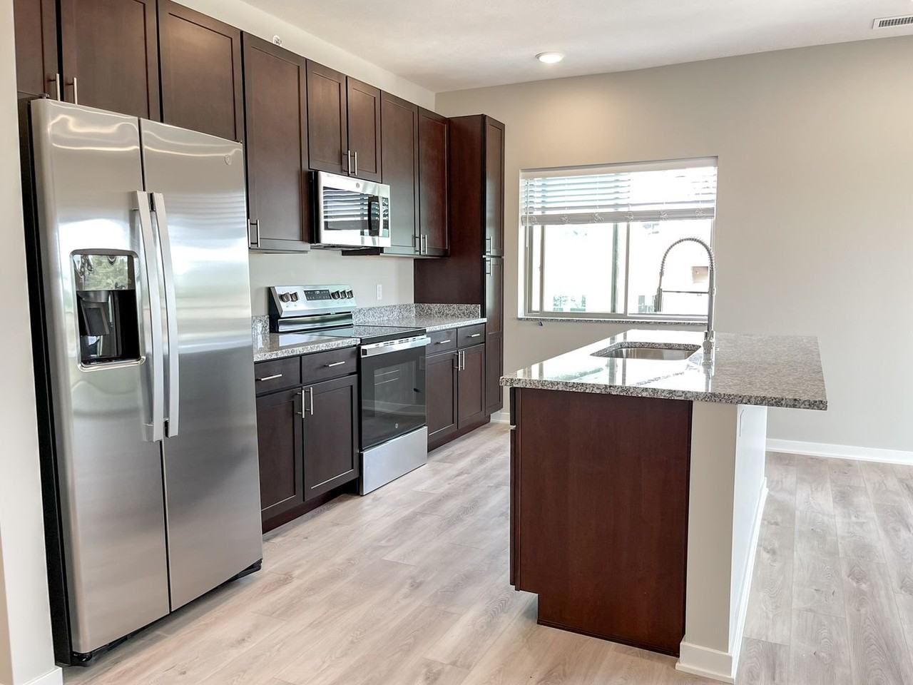 Horizon Apartments & Villas - Photo 5 of 34