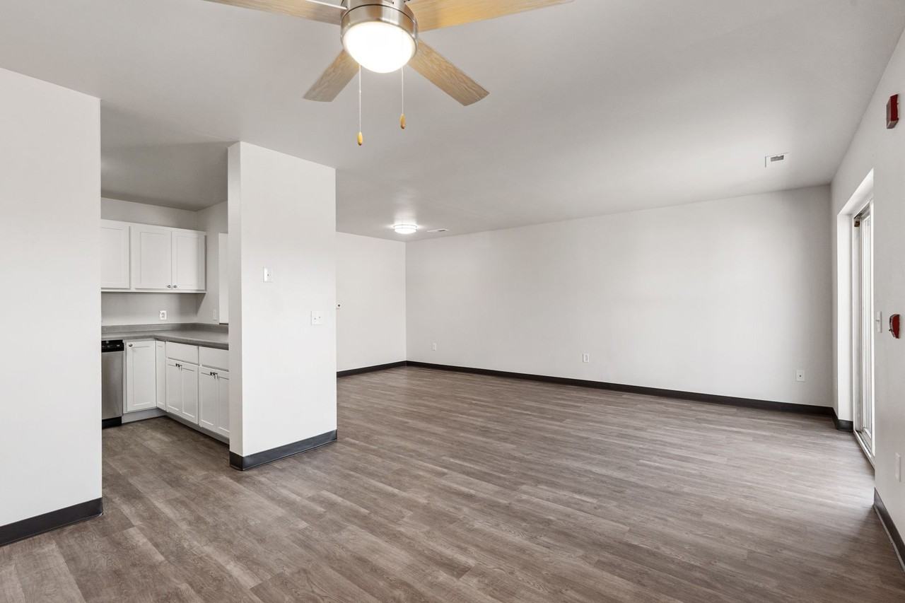 Riverstone Townhomes - Photo 5 of 15