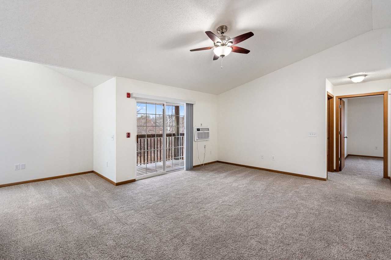 Woodland Park Apartments - Photo 5 of 17