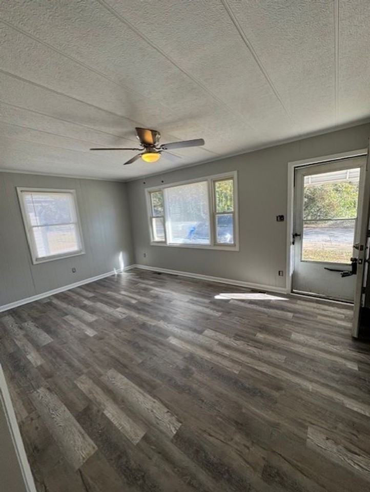 904 Carson Avenue - Photo 2 of 10