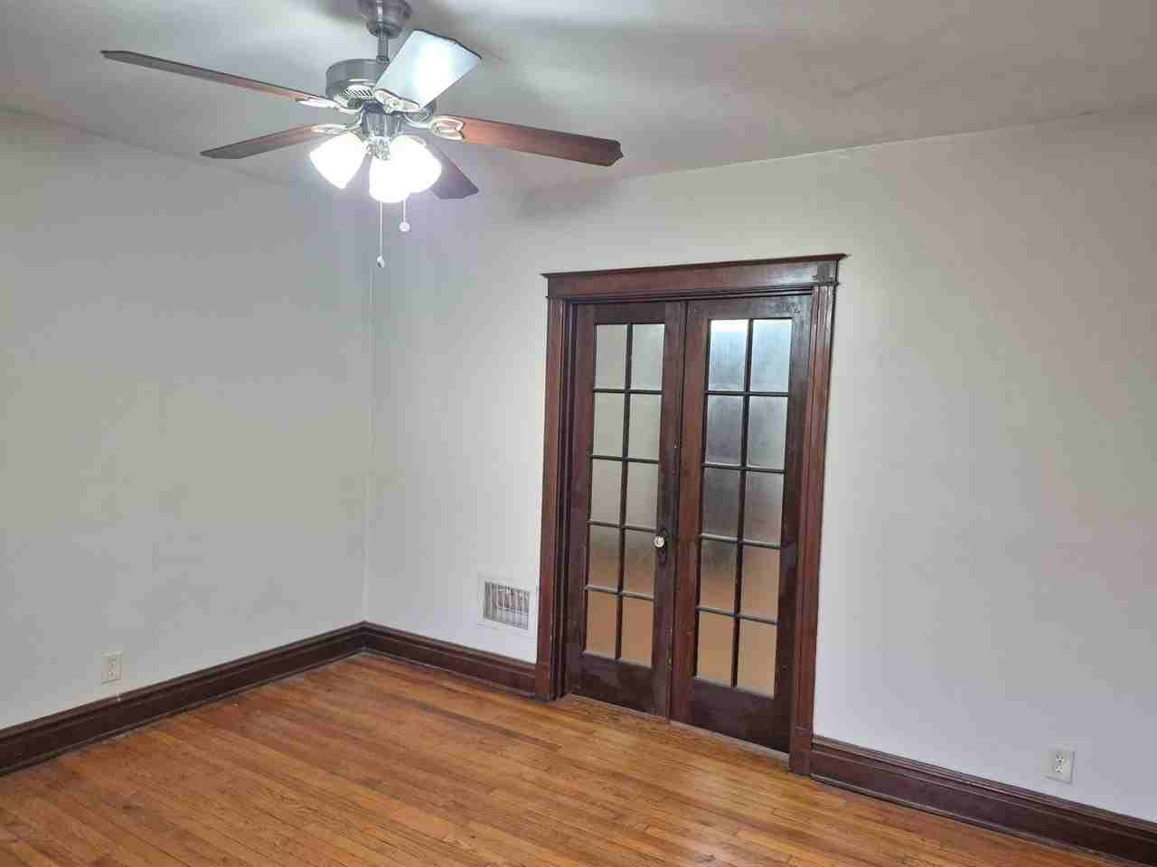 5109 S Broadway - Photo 6 of 9