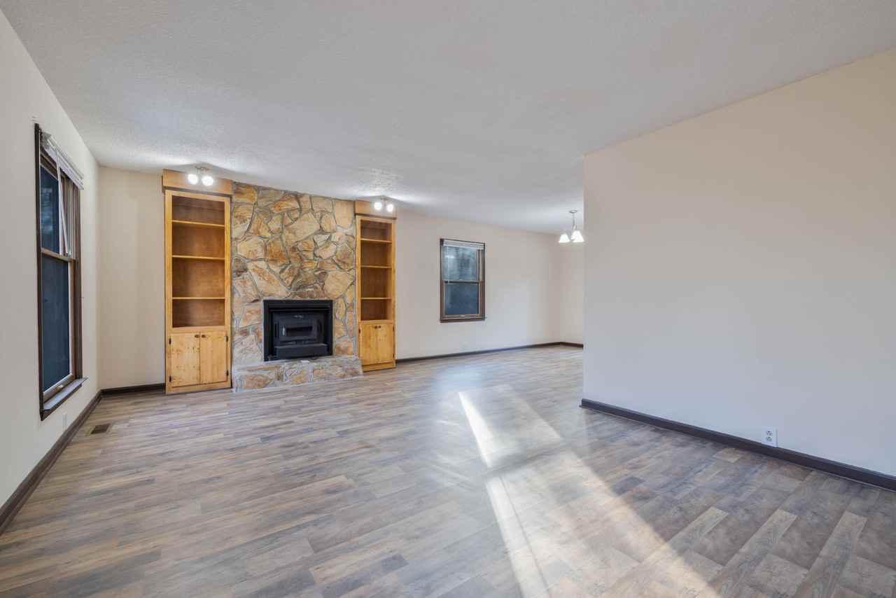 105 Hanover Way - Photo 4 of 14