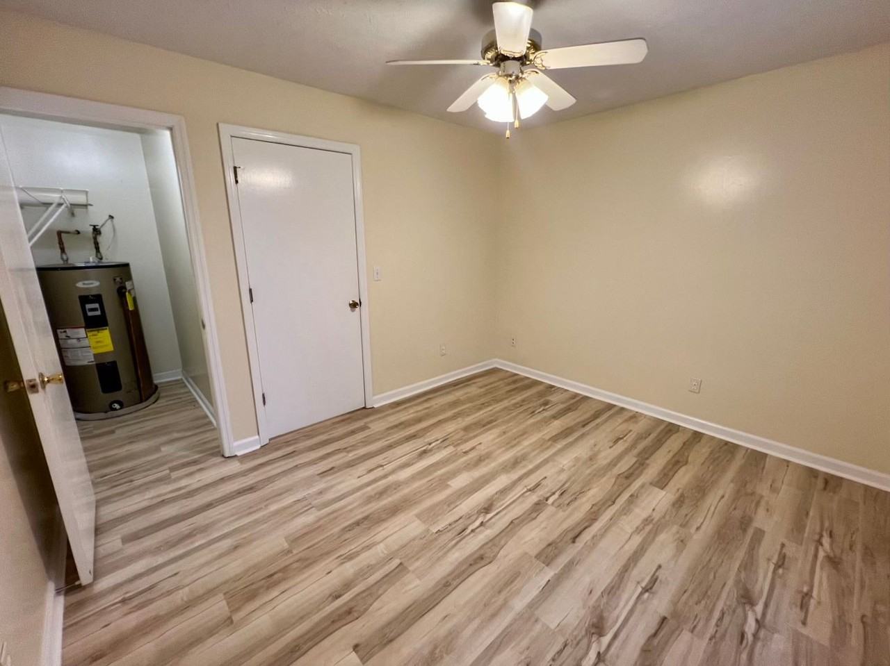 2124 Dr. Martin Luther King Jr Boulevard - Photo 7 of 8