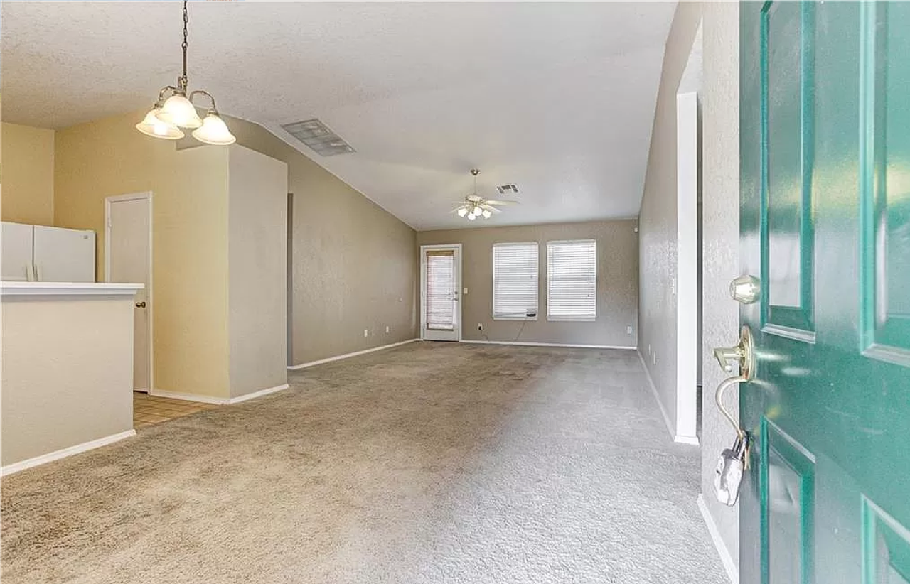 15405 Acacia Rd - Photo 6 of 28