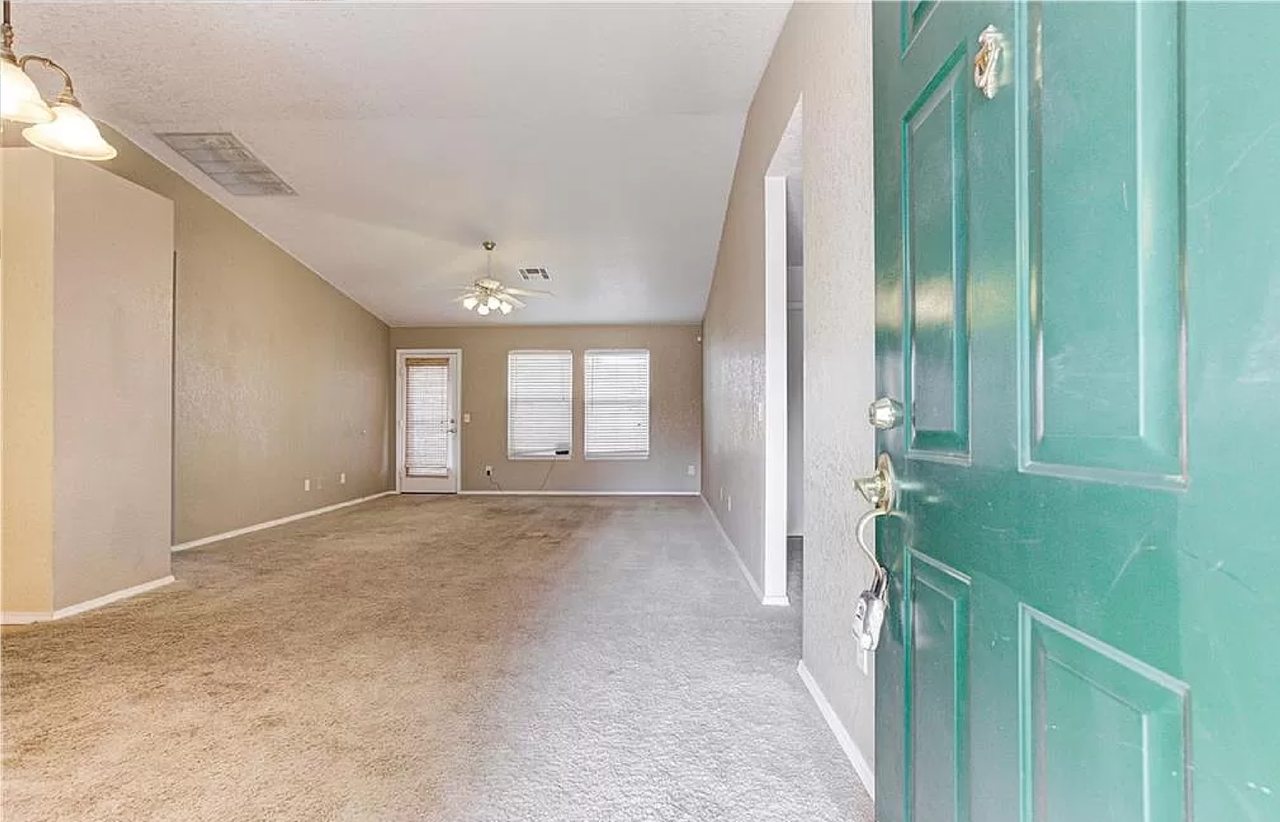 15405 Acacia Rd - Photo 7 of 28