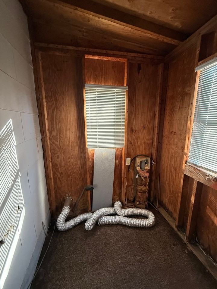 730 Ryan Street - Photo 5 of 10