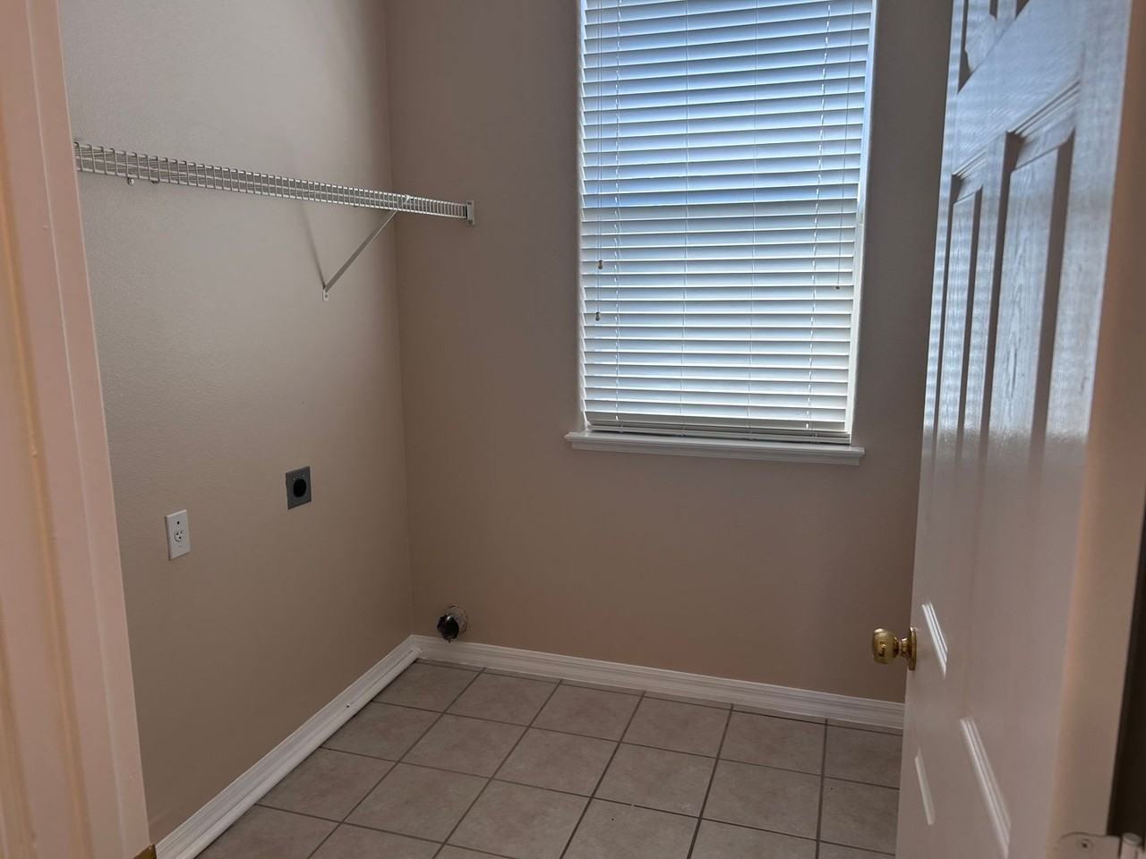 2834 Eagle Eye Ct - Photo 7 of 16