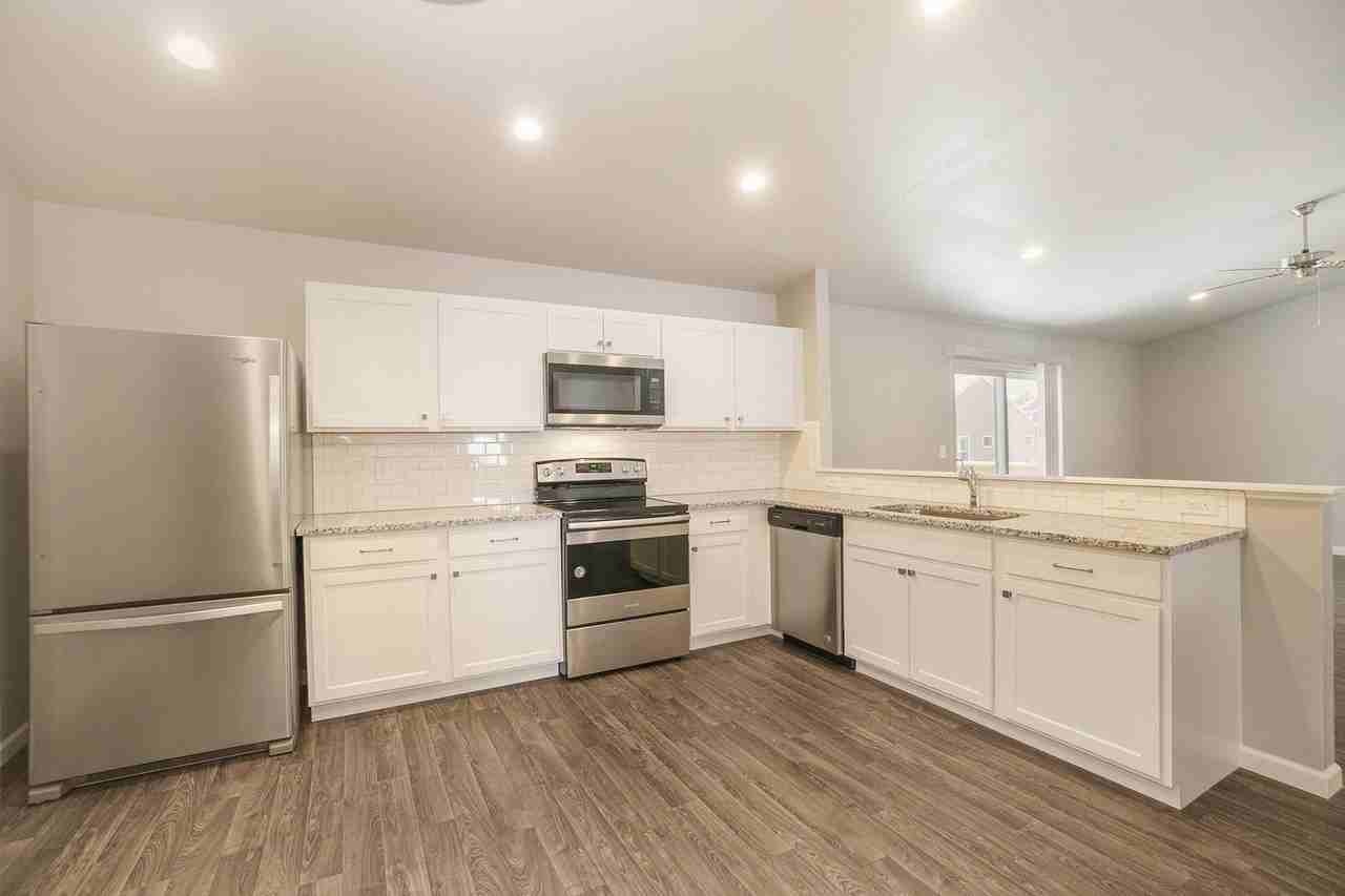 189 Greenly Street - Photo 2 of 17