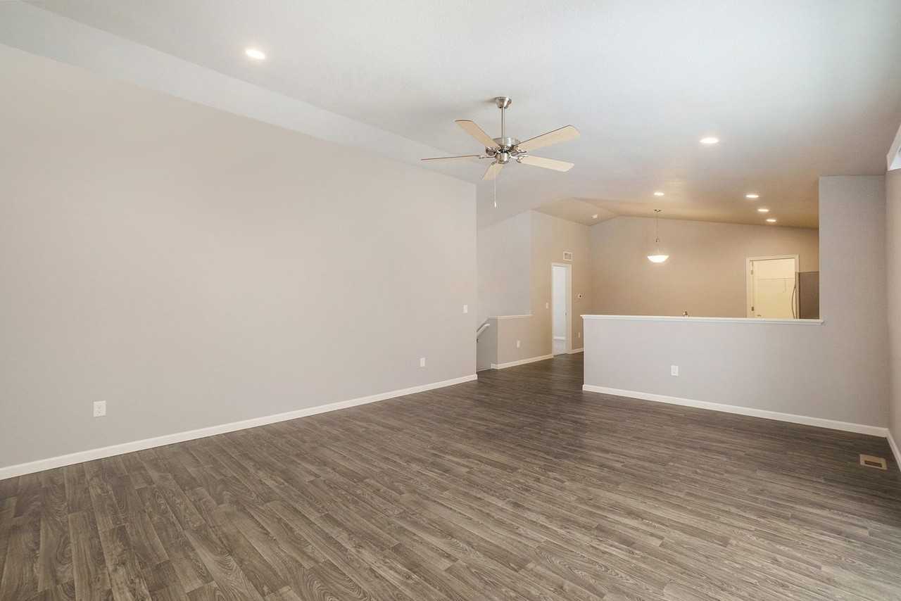 189 Greenly Street - Photo 3 of 17