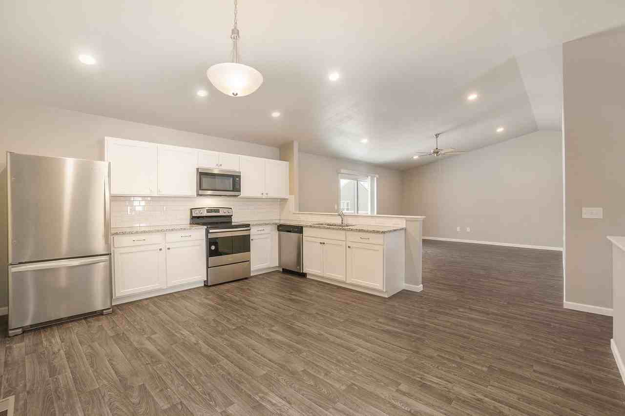 189 Greenly Street - Photo 4 of 17