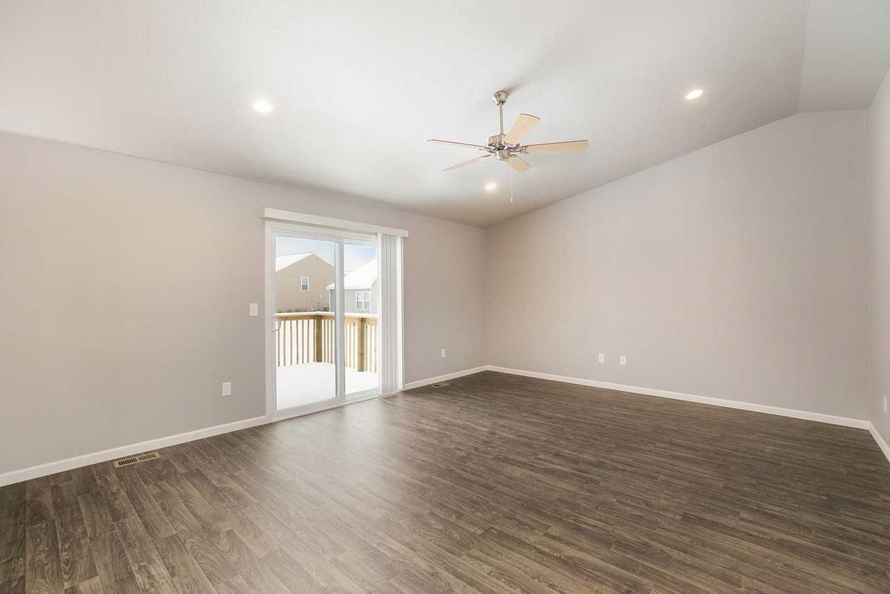 189 Greenly Street - Photo 7 of 17