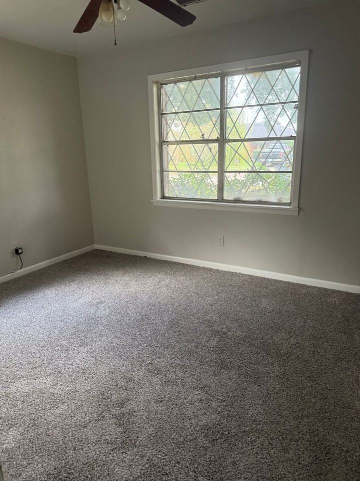 1118 Carolina St #1118 - Photo 3 of 8