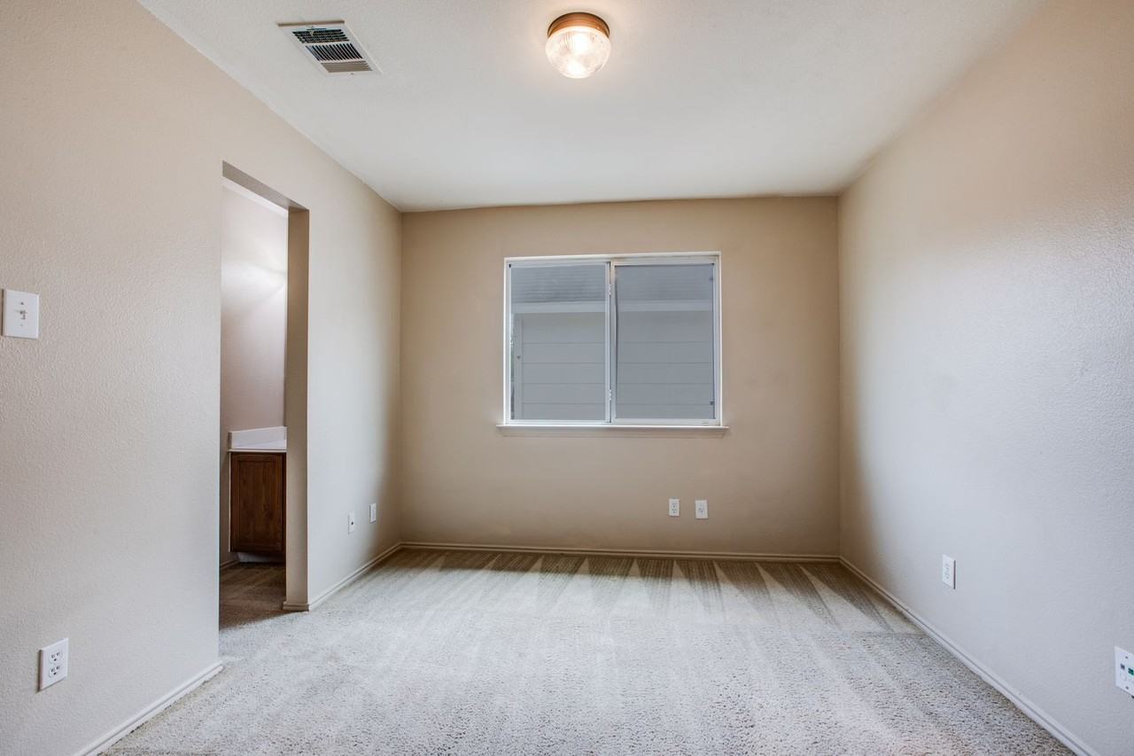 4126 Talavera Trl - Photo 4 of 12