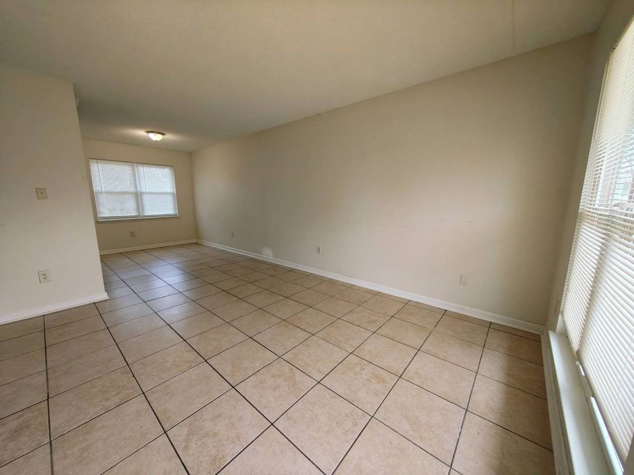 580 Blackhawk Road - Photo 2 of 9