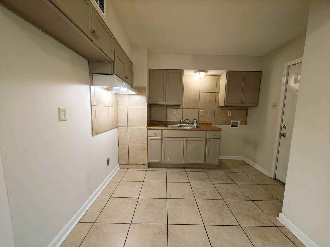 580 Blackhawk Road - Photo 4 of 9