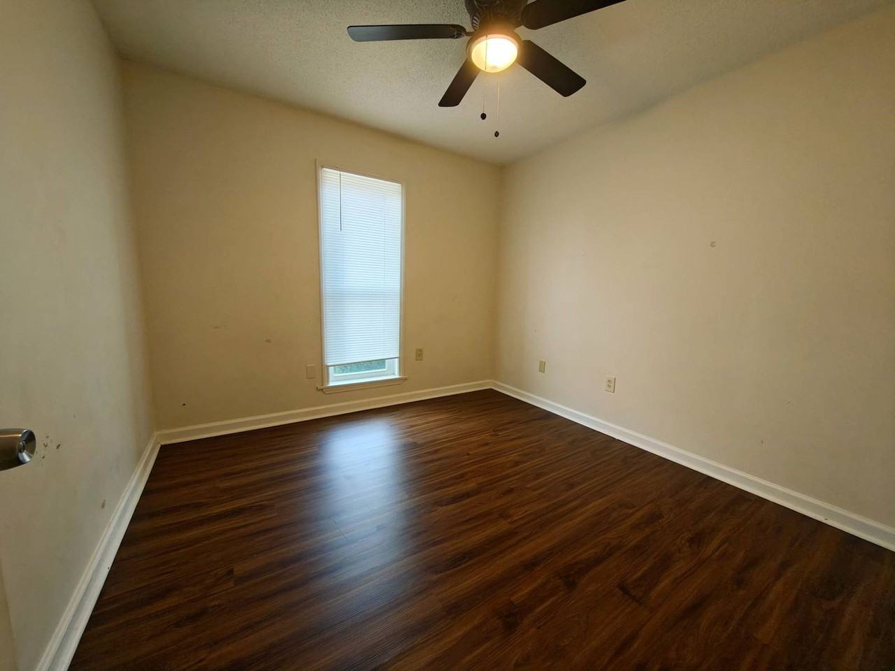 580 Blackhawk Road - Photo 6 of 9