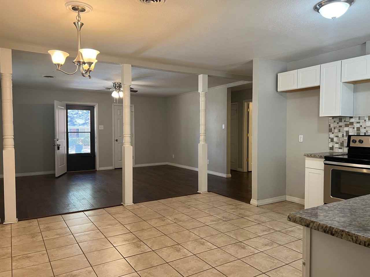 1518 S Taylor St - Photo 6 of 17