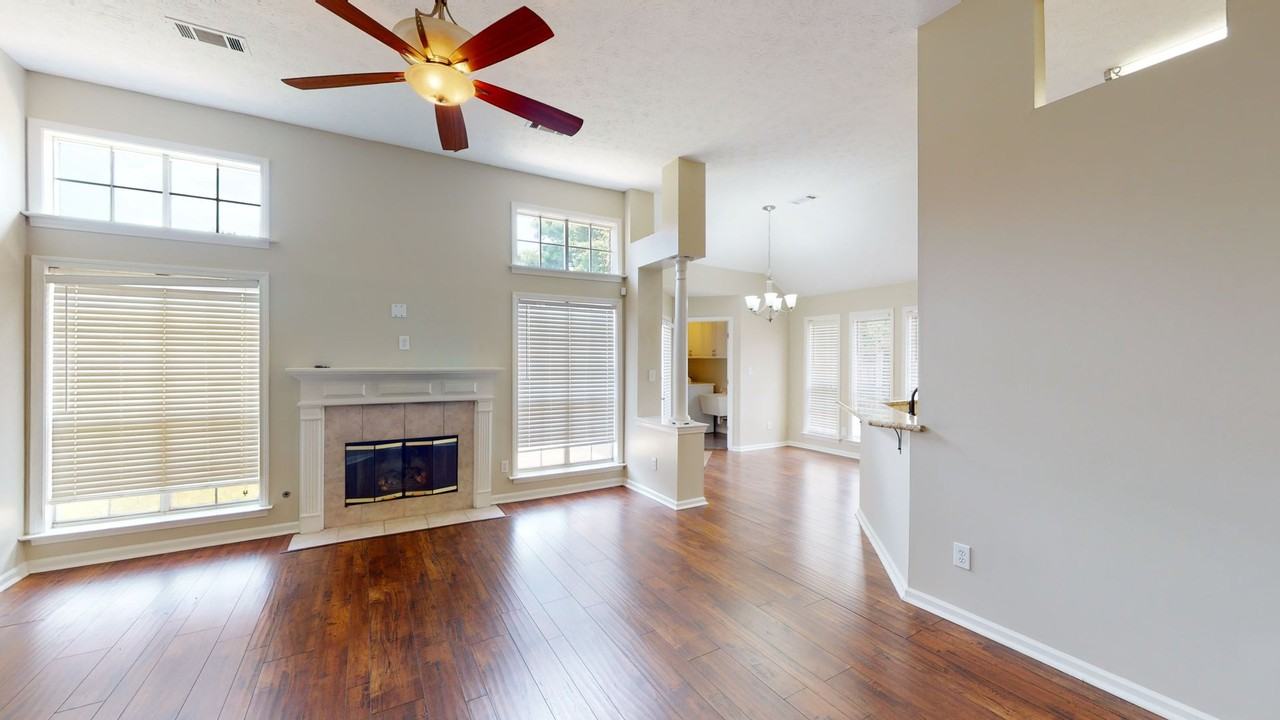 7309 Senderson Ct - Photo 4 of 31