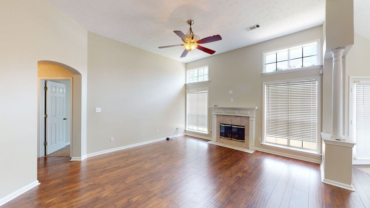 7309 Senderson Ct - Photo 5 of 31