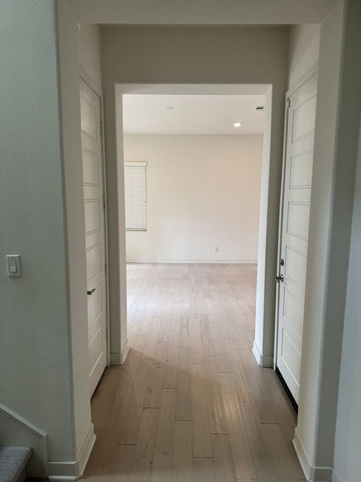 233 Radial - Photo 5 of 29