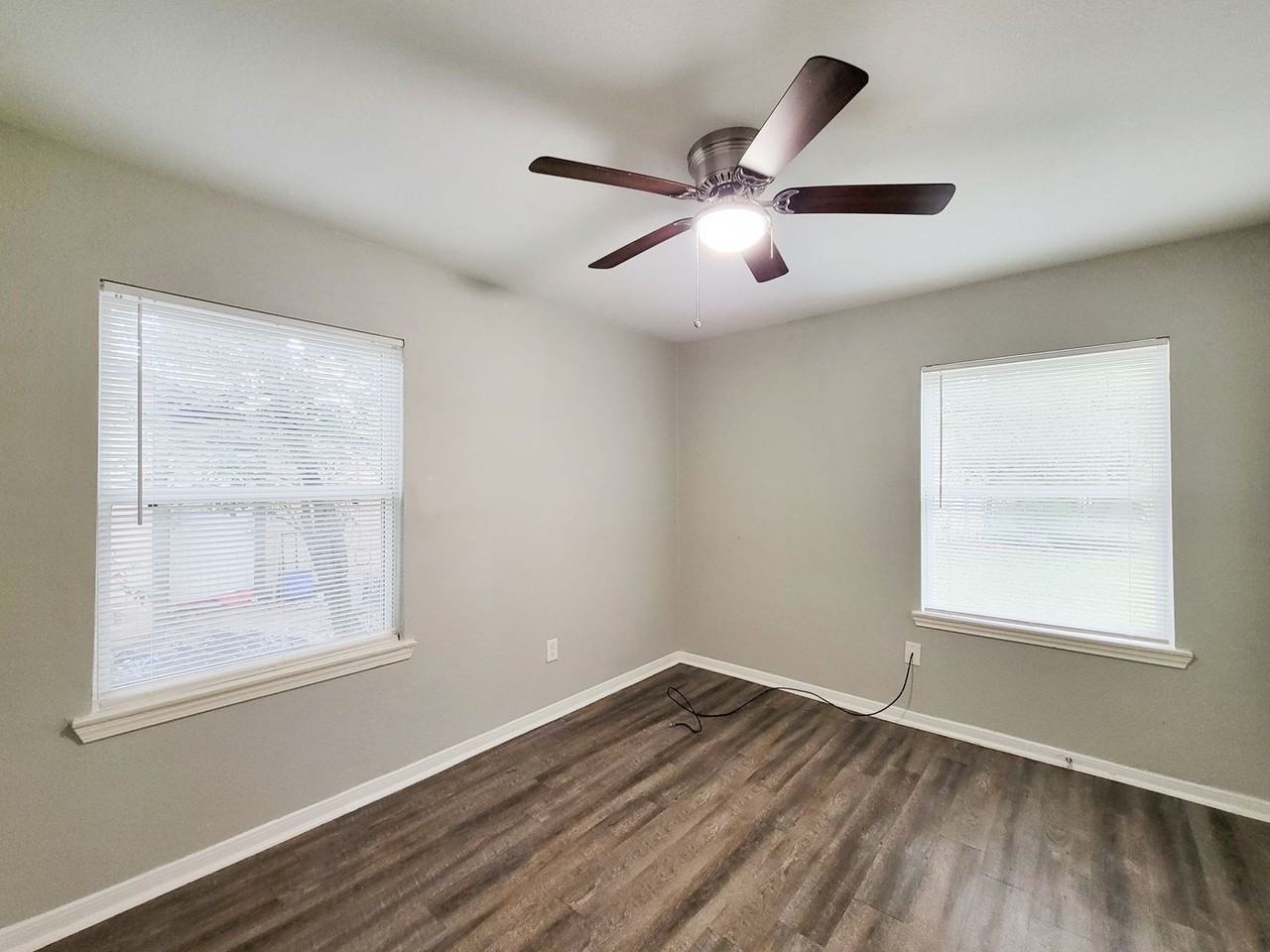 5242 Keystone Street - Photo 6 of 23