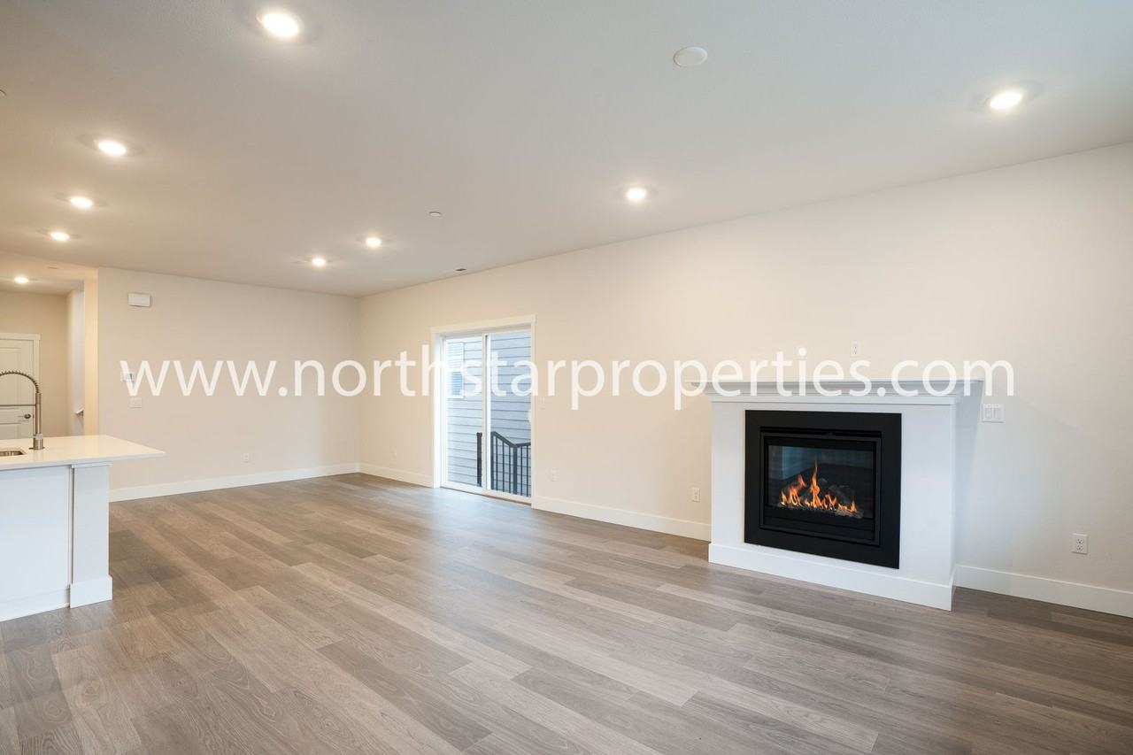 11003 Southwest Stockholm Drive - Photo 3 of 27