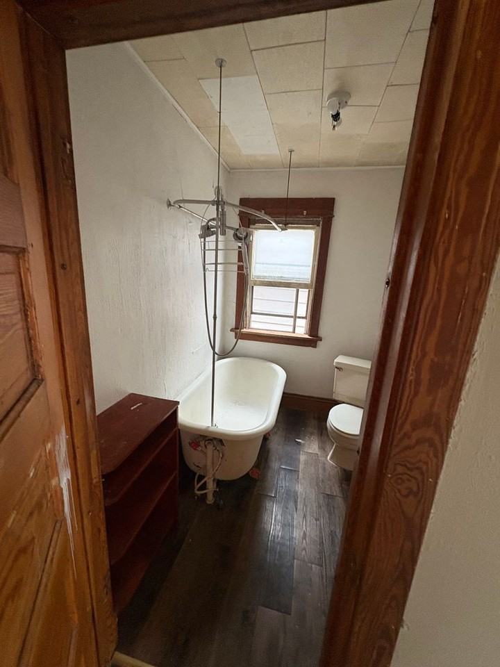 711 South Street - Photo 3 of 6