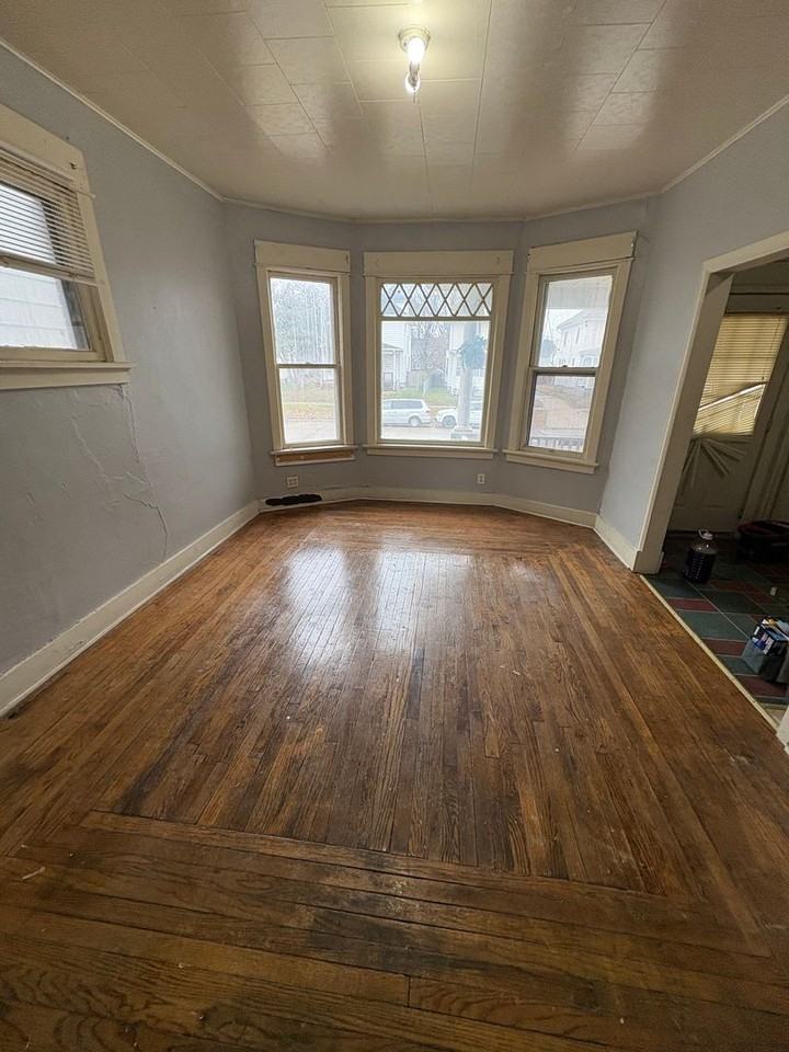 711 South Street - Photo 6 of 6