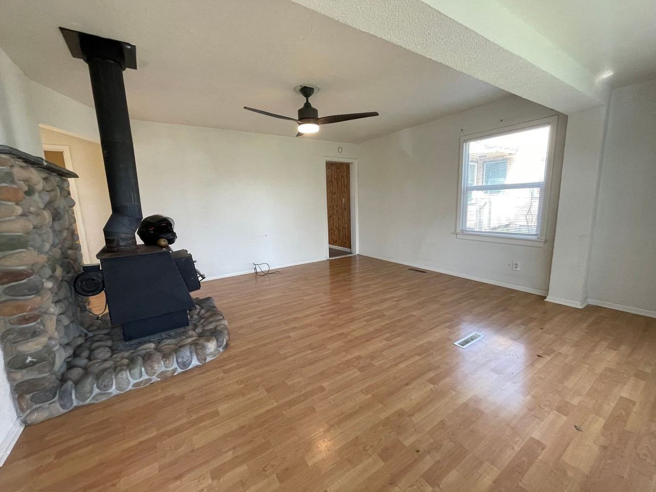 507 East Columbia Avenue - Photo 5 of 14