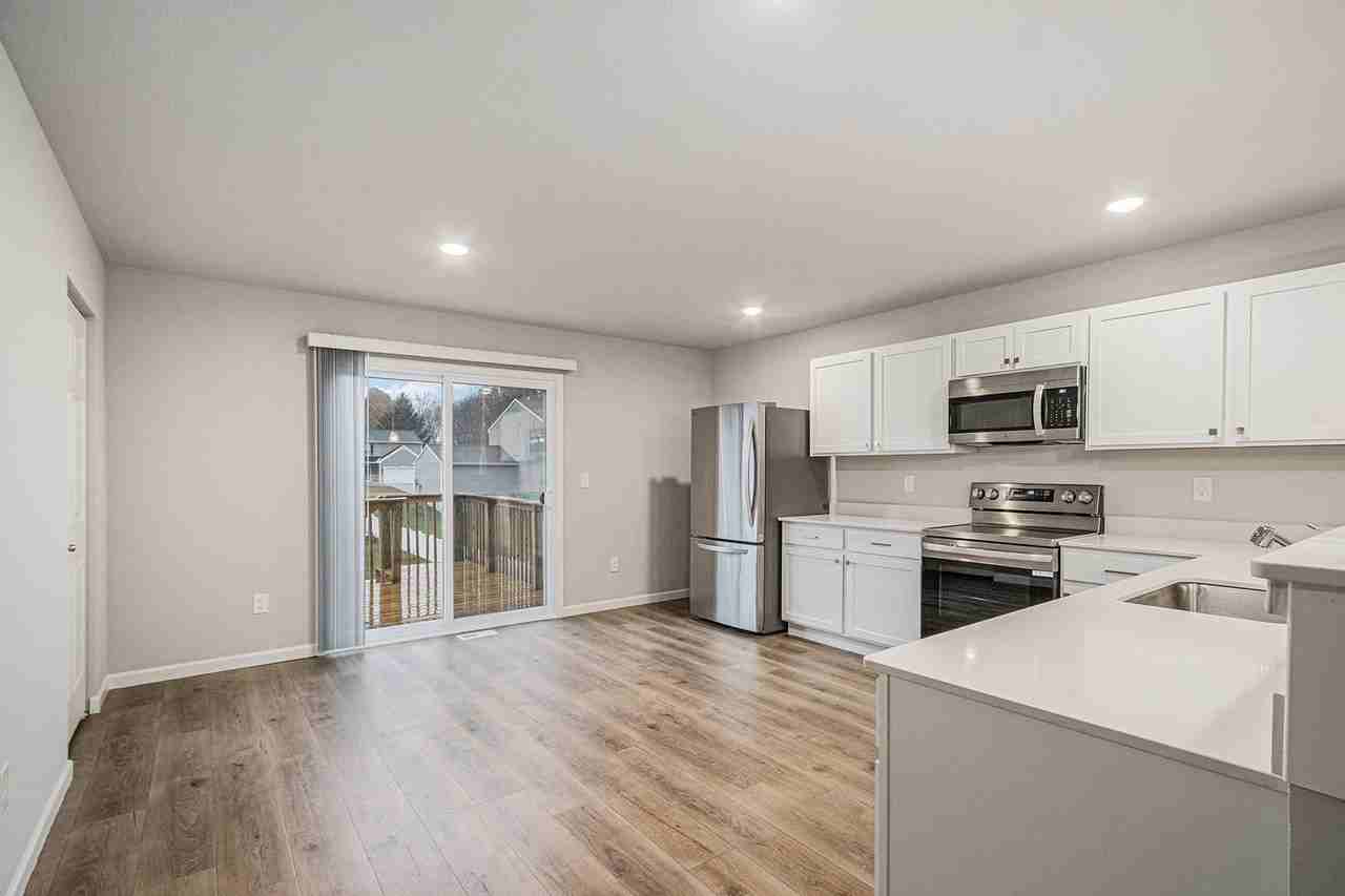 3160 Quail Ridge Ct - Photo 3 of 23