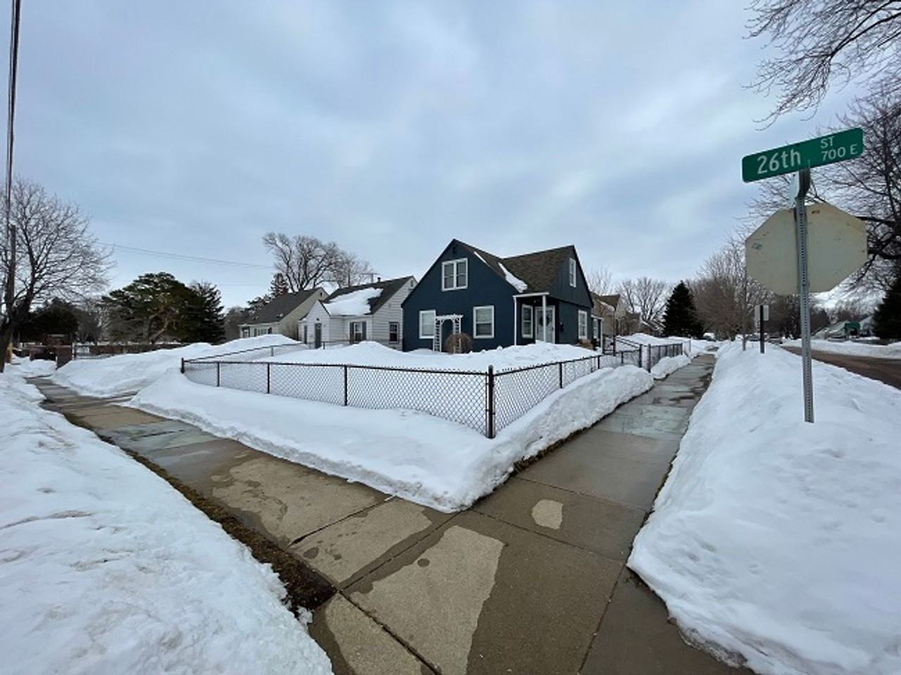 707 E 26th St - Photo 6 of 41