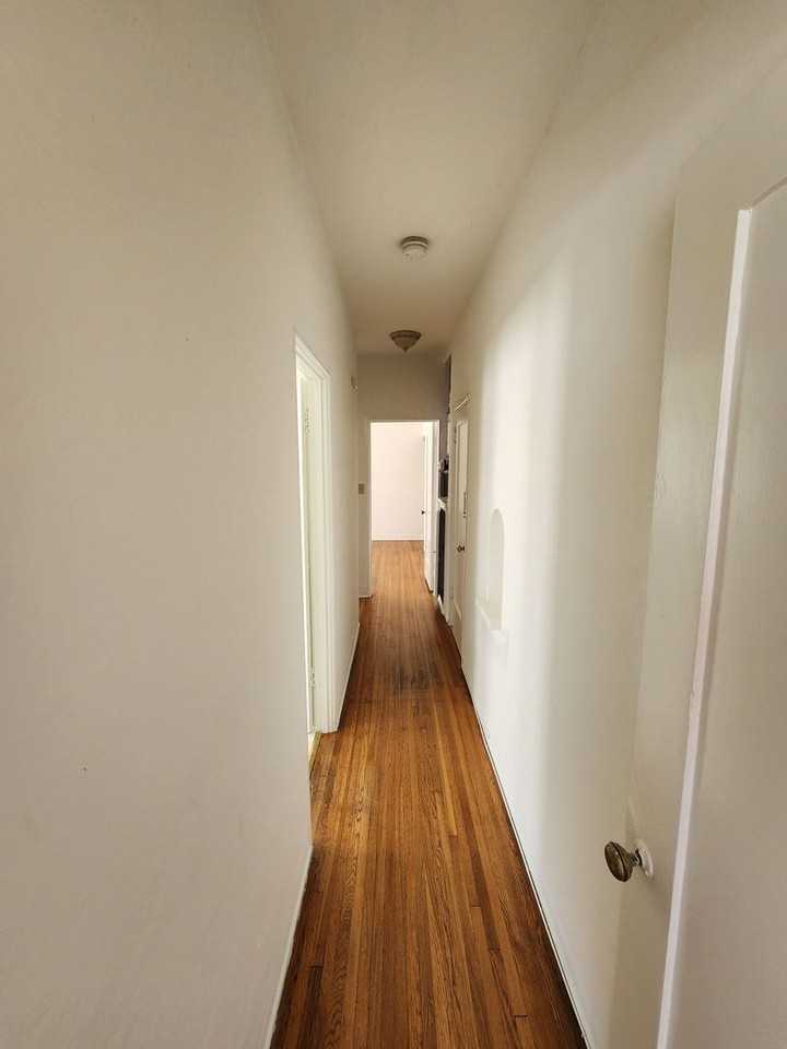422 N. Hayworth Ave. - Photo 7 of 16