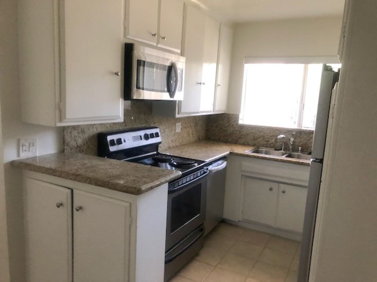 1030 N Harper Ave. - Photo 2 of 16