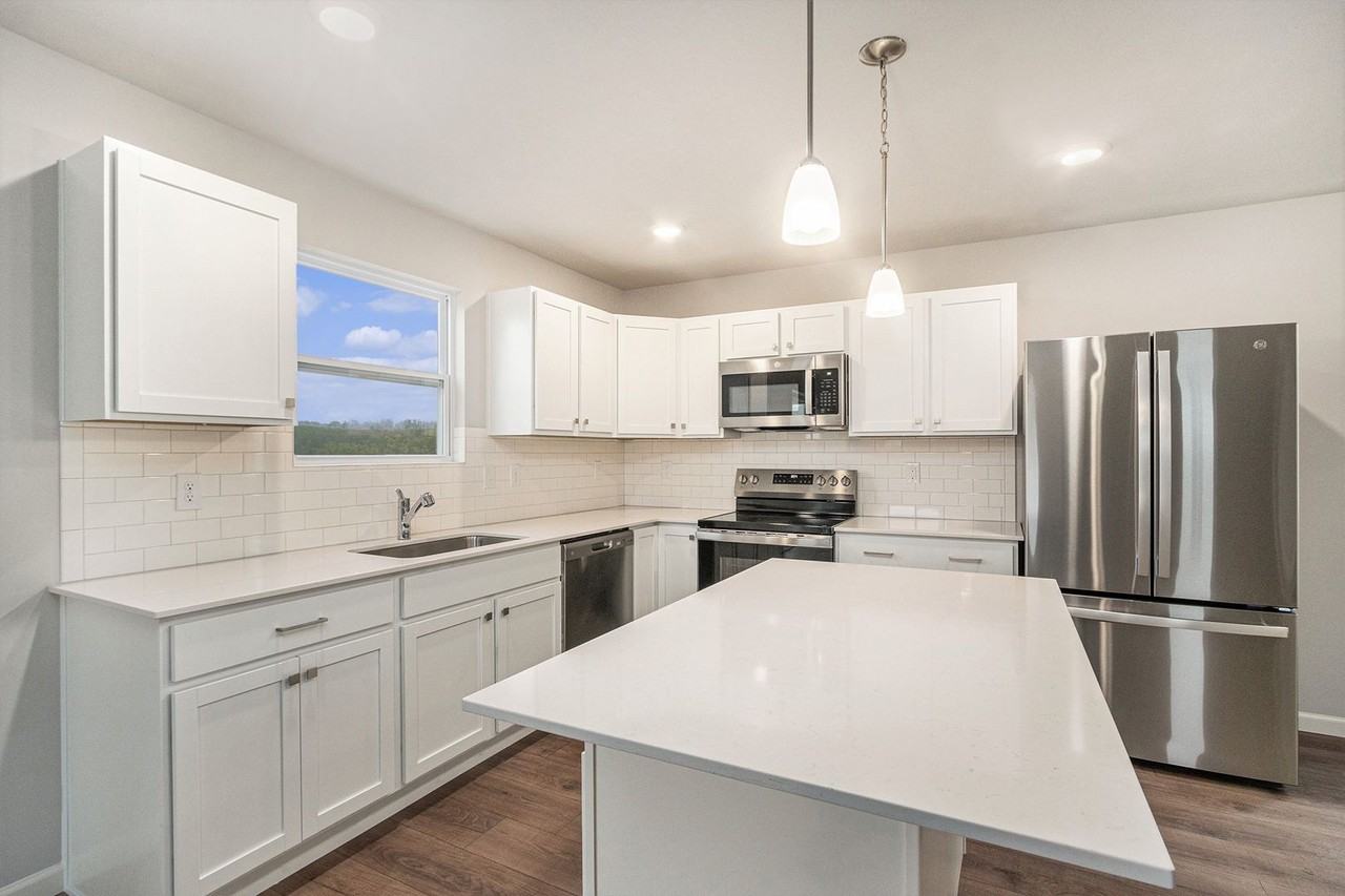 662 Bush Blvd - Photo 5 of 21