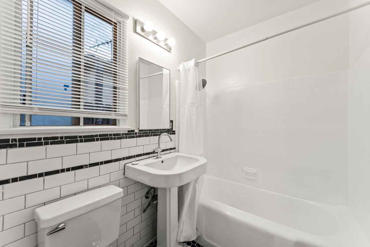 Washington Place - Photo 7 of 13