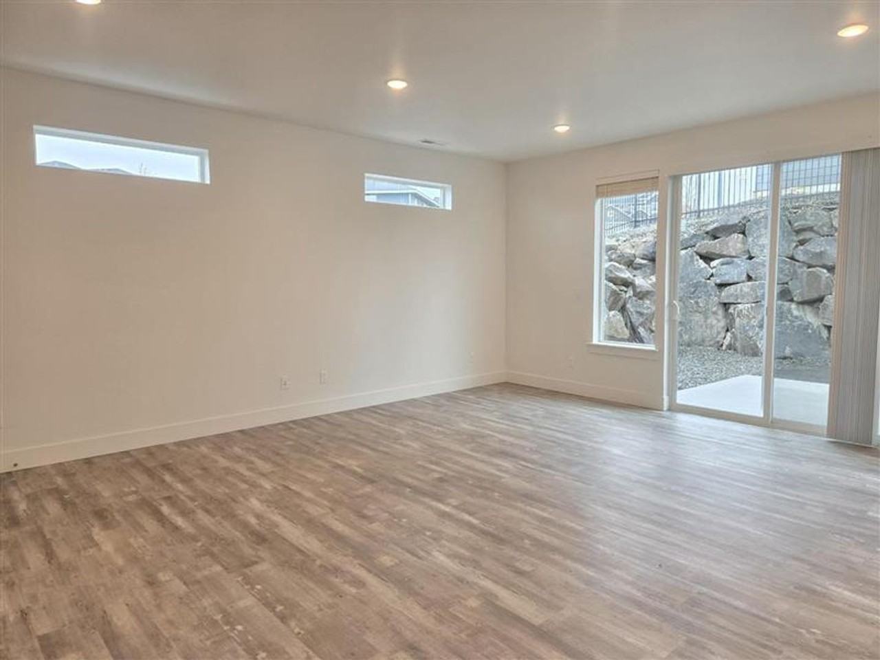 5805 W 40th Ct - Photo 4 of 29