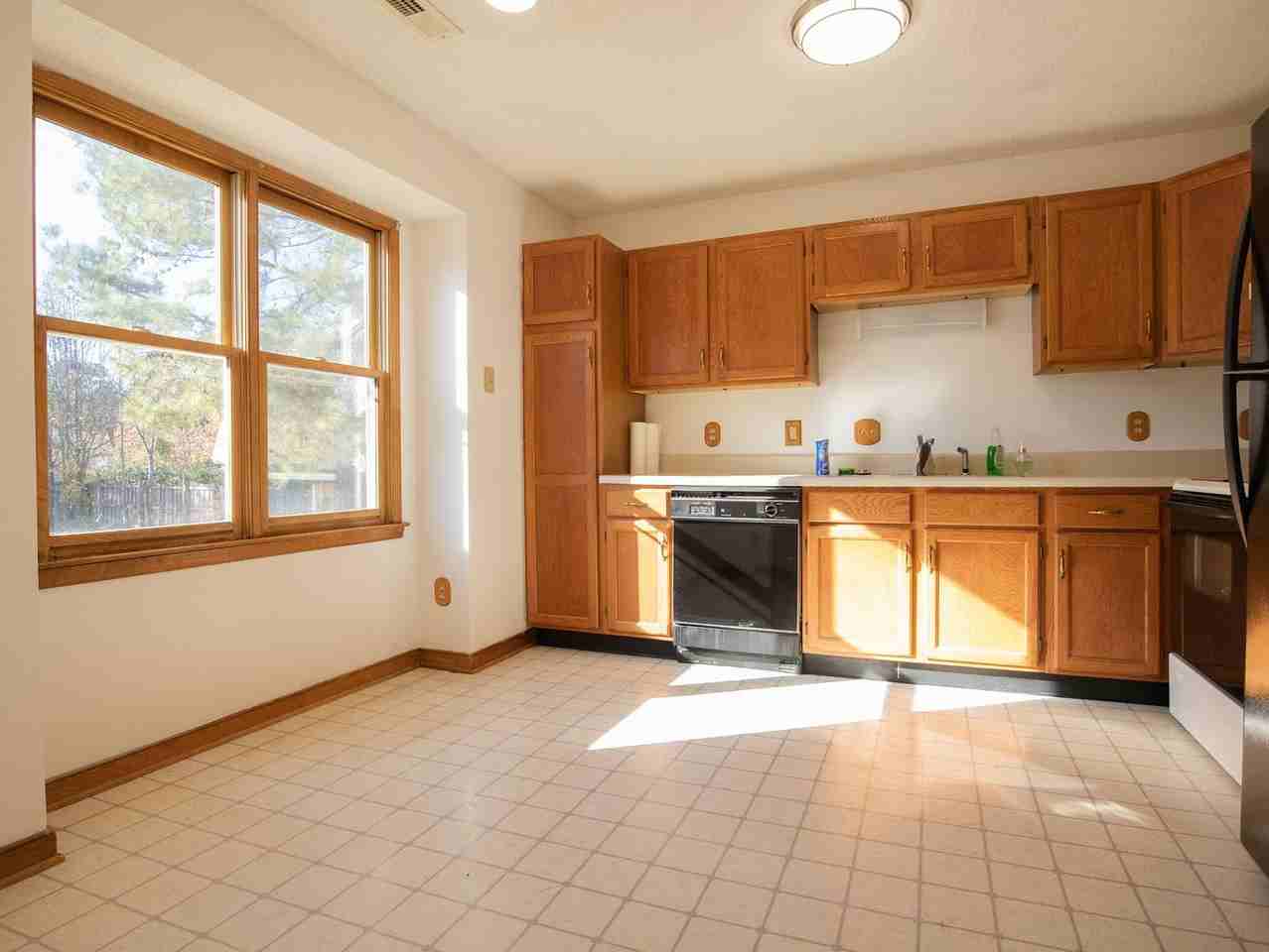 7412 Pineleaf Drive - Photo 6 of 24