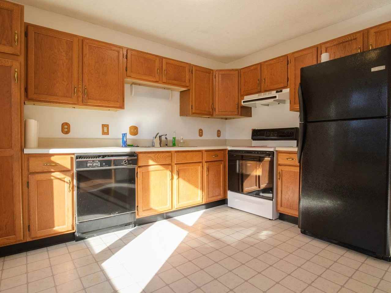 7412 Pineleaf Drive - Photo 7 of 24