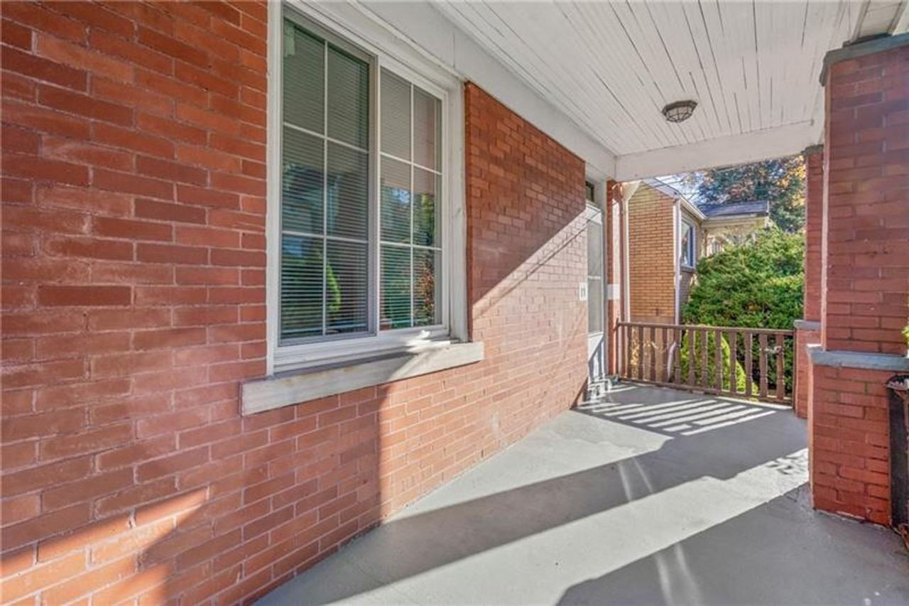 17 Marwood Ave - Photo 3 of 24