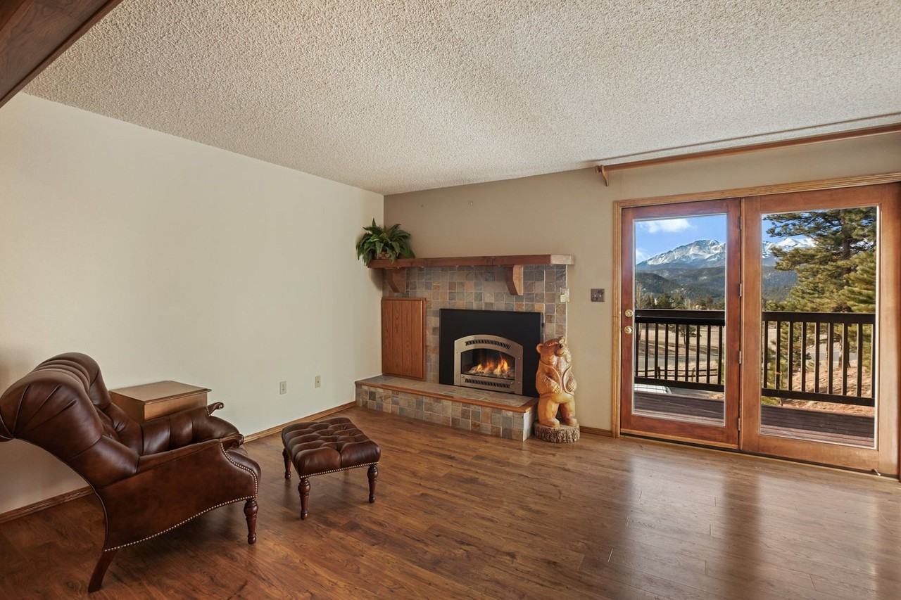 590 Greenway Ct Apt A - Photo 5 of 46