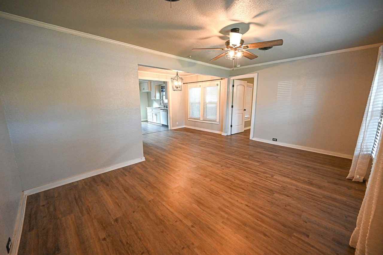 1300 South Trinity Street - Photo 3 of 19