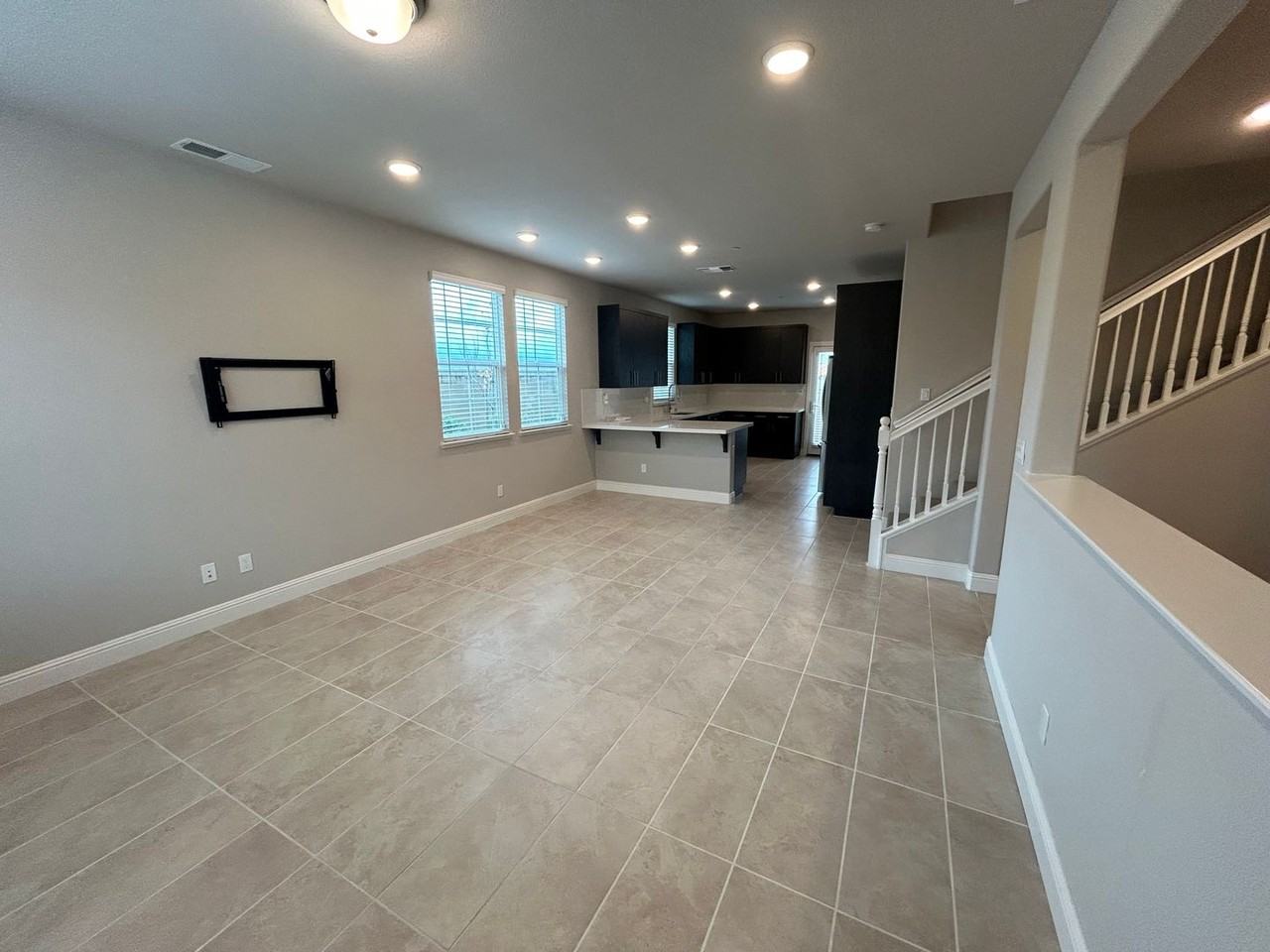 3668 Spoto Drive - Photo 5 of 28